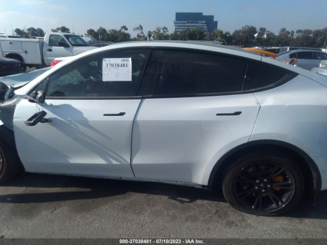7SAYGDEE2NF410028 Tesla Model Y Long Range