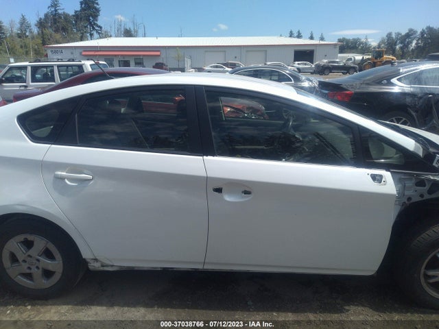 Toyota Prius Four 2015 JTDKN3DU2F0408517 Image 5