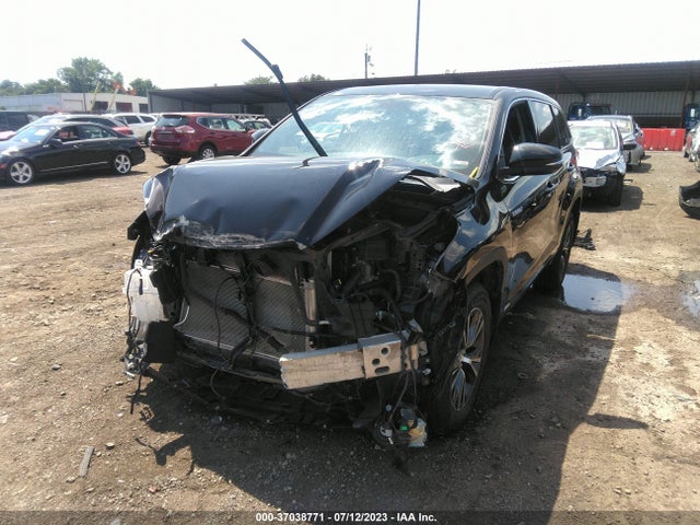 2018 Toyota Highlander, VIN: 5TDBGRFH6JS041561