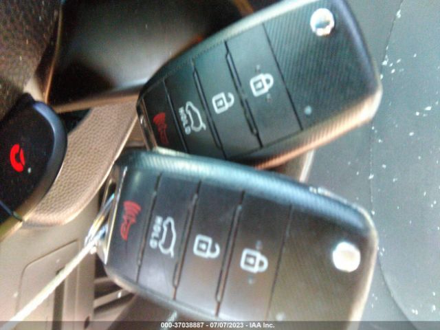 KNDJN2A27H7463905 KIA Soul Base