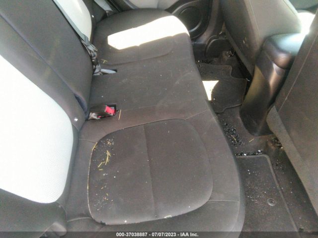KNDJN2A27H7463905 KIA Soul Base