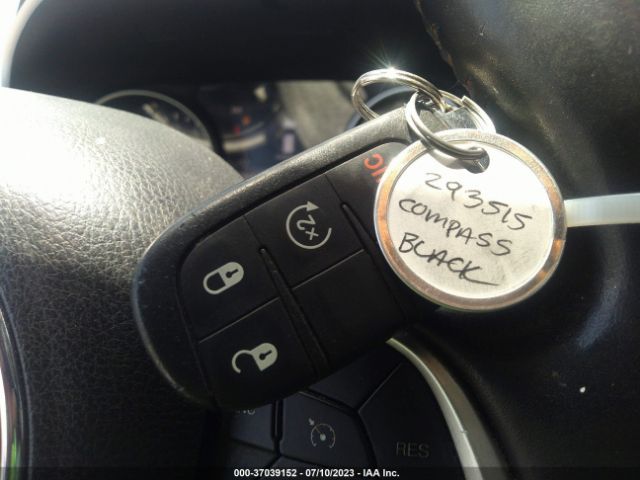 3C4NJCCB7JT293515 Jeep Compass Limited
