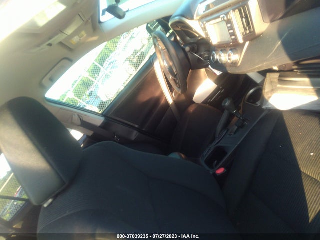 2018 TOYOTA RAV4 LE VIN: 2T3ZFREV2JW470428