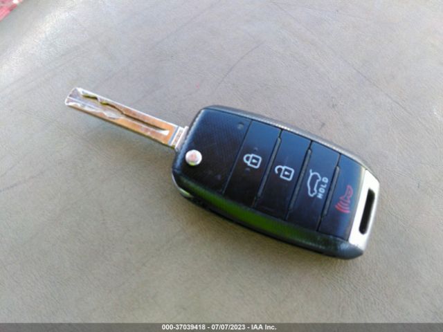 KNDJN2A28G7393006 KIA Soul Base