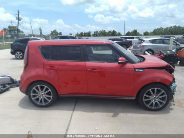 KNDJX3AA5H7877045 KIA Soul !
