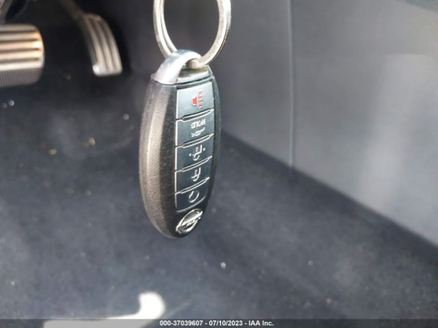 1N4AA6AP9HC438239 Nissan Maxima Sr
