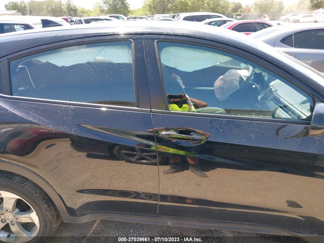 Honda HR-V LX 2021 3CZRU6H39MM753178 Image 6