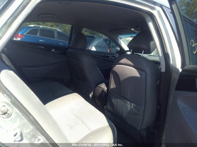 2014 HYUNDAI SONATA SE VIN: 5NPEC4AC4EH844727