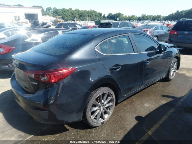 3MZBN1V36JM216790 Mazda Mazda3 Touring