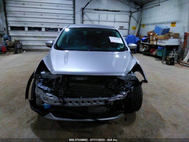 1FMCU9G99HUE32371 Ford ESCAPE SE