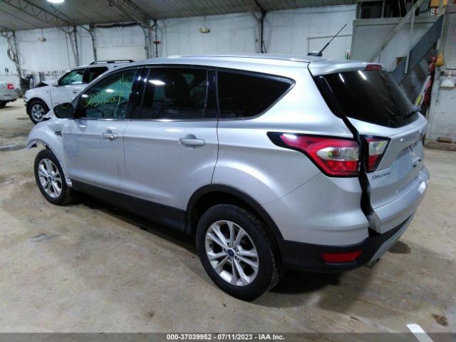 1FMCU9G99HUE32371 Ford ESCAPE SE