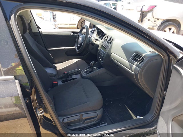 3VWD17AJ8FM266156 Volkswagen Jetta Sedan 1.8t Se