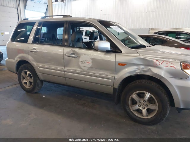 2006 HONDA PILOT EX-L WITH RES VIN: 2HKYF186X6H550107
