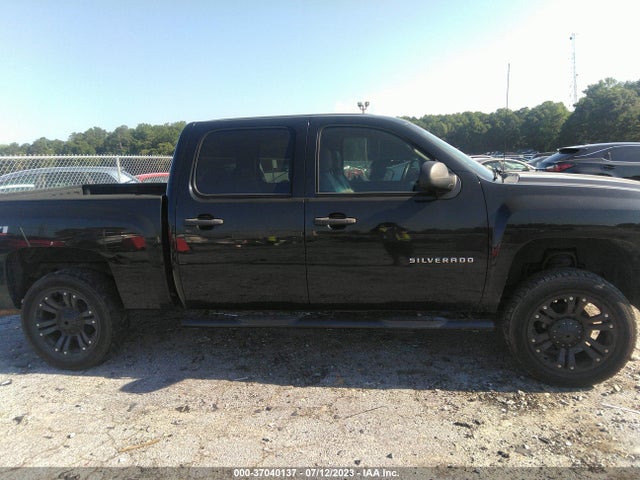2011 CHEVROLET SILVERADO 1500 LT VIN: 3GCPCSE04BG401401