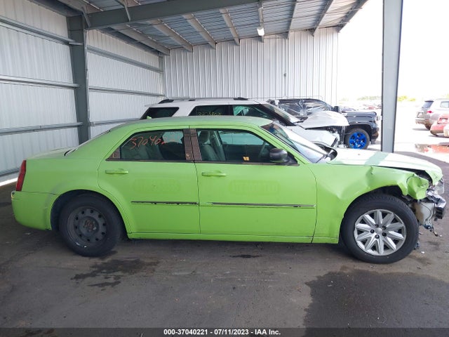2008 CHRYSLER 300 LX VIN: 2C3KA43R88H193405