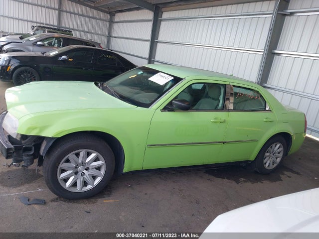 2008 CHRYSLER 300 LX VIN: 2C3KA43R88H193405