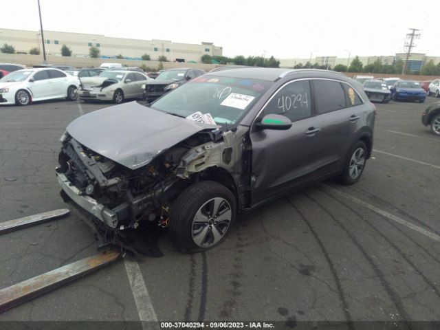 KNDCB3LCXH5057366 KIA NIRO LX