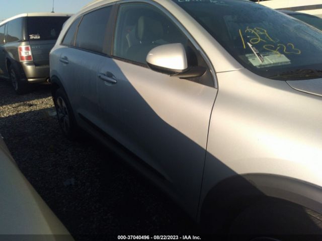 KNDCB3LCXK5295306 KIA NIRO LX