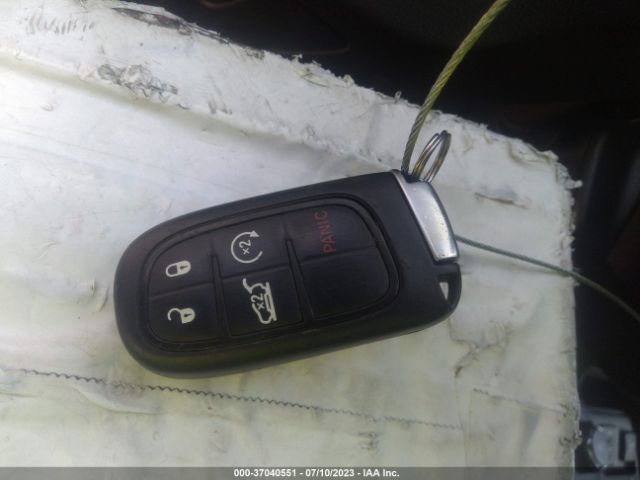 1C4PJMDX2KD475722 Jeep Cherokee Limited