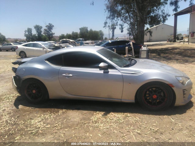 2018 Toyota 86, VIN: JF1ZNAA12J8700181
