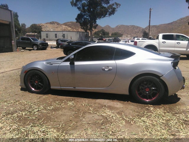 2018 Toyota 86, VIN: JF1ZNAA12J8700181