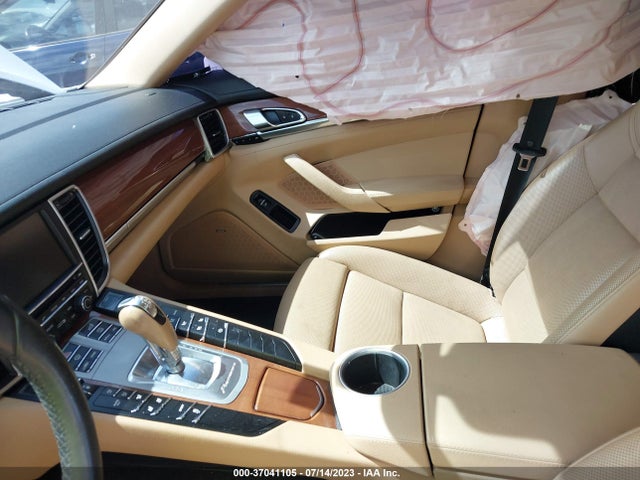 2015 Porsche Panamera, VIN: WP0AA2A71FL002212