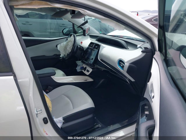 Toyota Prius Four 2016 JTDKARFU6G3521348 Image 11