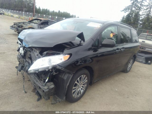 5TDYZ3DC1LS054262 Toyota SIENNA XLE