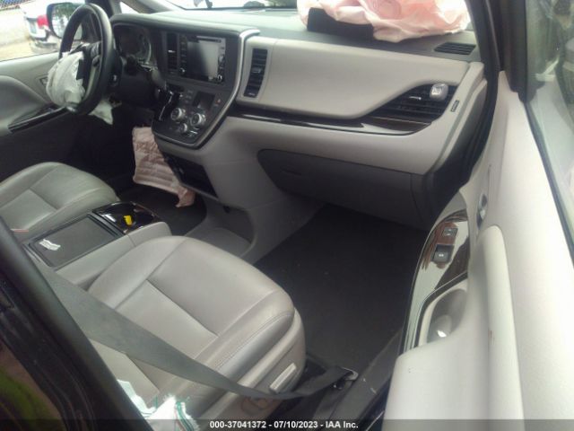 5TDYZ3DC1LS054262 Toyota SIENNA XLE