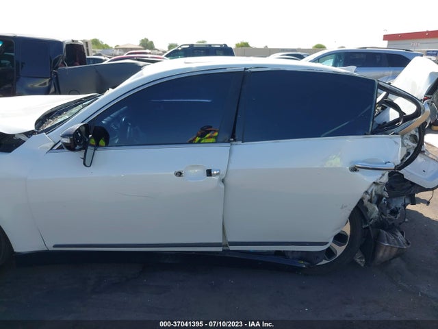 2013 HYUNDAI GENESIS 5.0L R-SPEC VIN: KMHGC4DH4DU220250