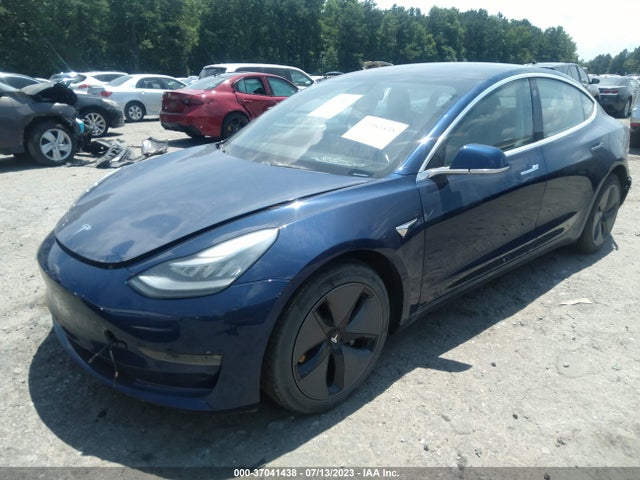 Tesla Model 3 Long Range 2018 5YJ3E1EB1JF105387 Image 2