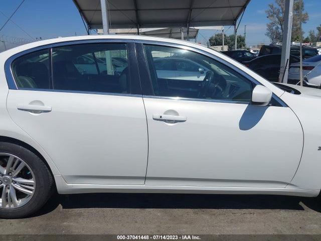JN1CV6AP2FM502204 Infiniti Q40