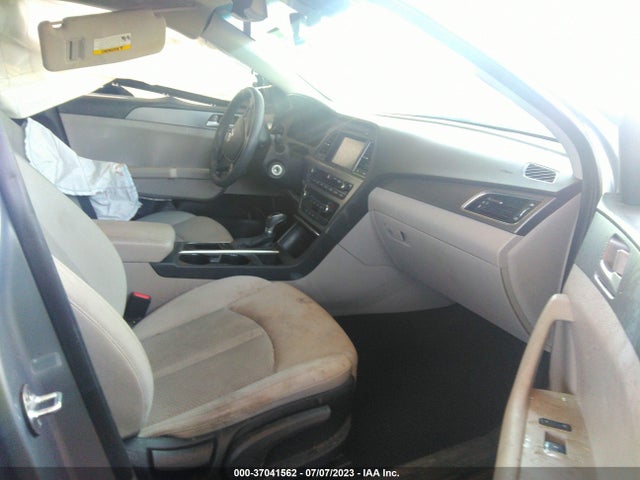 Hyundai SONATA SE 2017 5NPE24AF5HH591564 Image 11