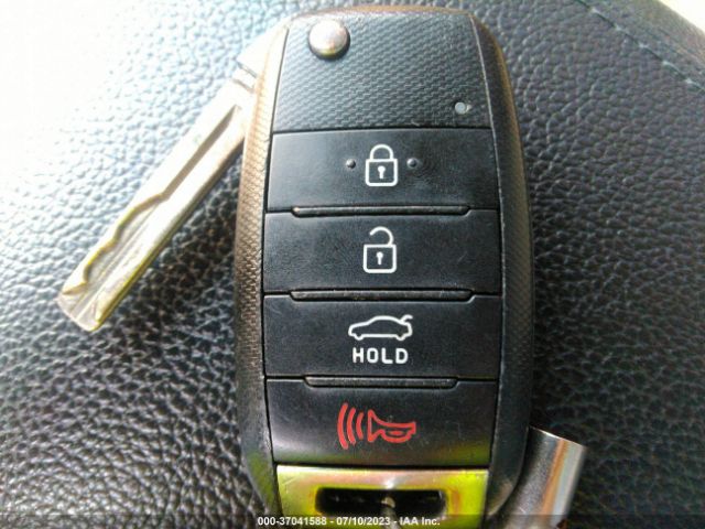 KNAGM4A79E5525278 KIA Optima Lx