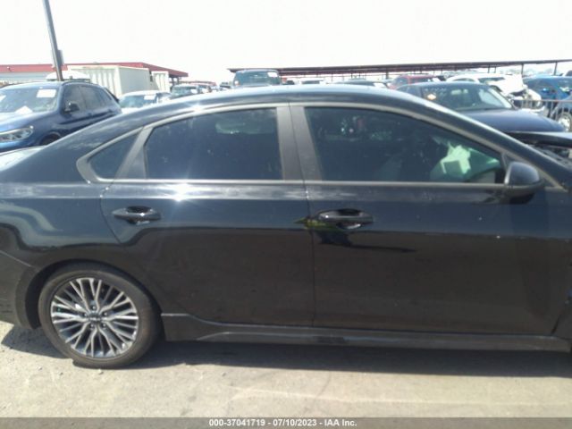 3KPF54AD0NE502882 KIA Forte Gt-line