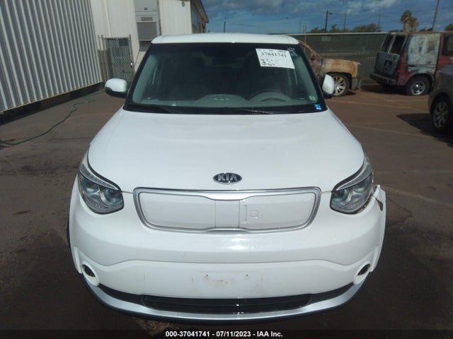 KIA SOUL EV 2016 KNDJP3AE6G7006379 Image 11