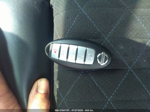 1N4AA6AP6HC390537 Nissan Maxima Sr