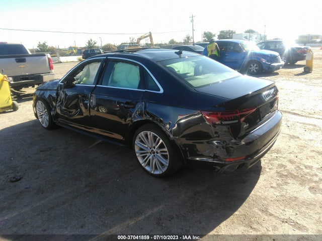Audi A4 Premium Plus 2018 WAUENAF48JA031111 Image 3