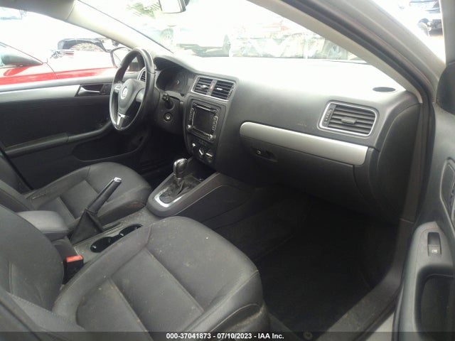 2011 VOLKSWAGEN JETTA SEDAN TDI VIN: 3VWLL7AJ0BM065853