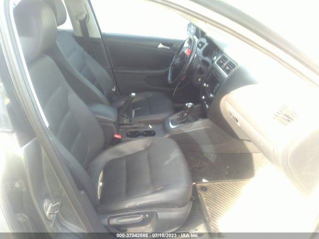 2012 VOLKSWAGEN JETTA 2.5L SE VIN: 3VWDP7AJXCM346567