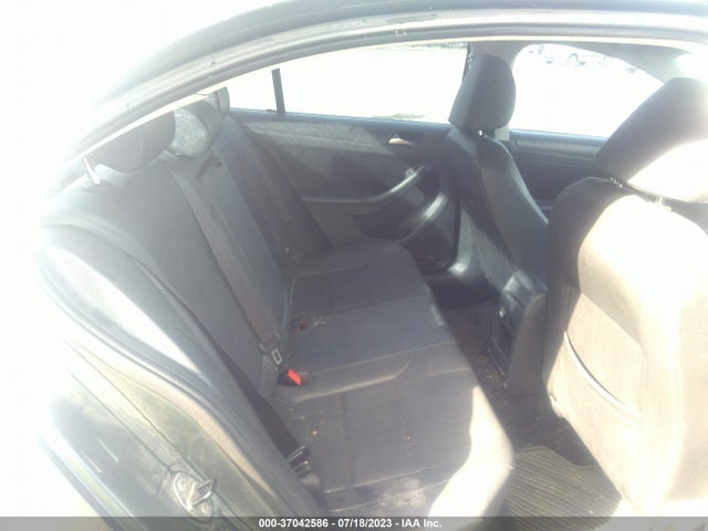 2012 VOLKSWAGEN JETTA 2.5L SE VIN: 3VWDP7AJXCM346567