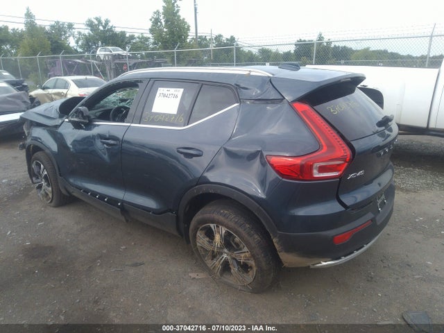 2022 Volvo XC40, VIN: YV4162UL8N2752993