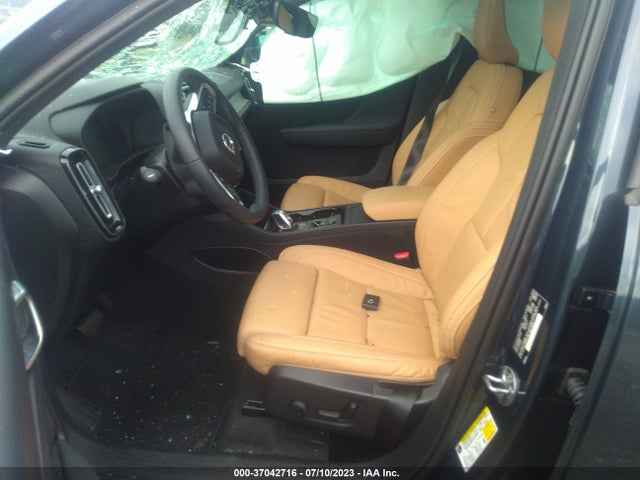 2022 Volvo XC40, VIN: YV4162UL8N2752993
