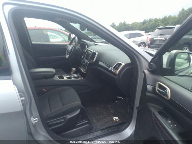 1C4RJFAG0GC457273 Jeep Grand Cherokee 75th Anniversary