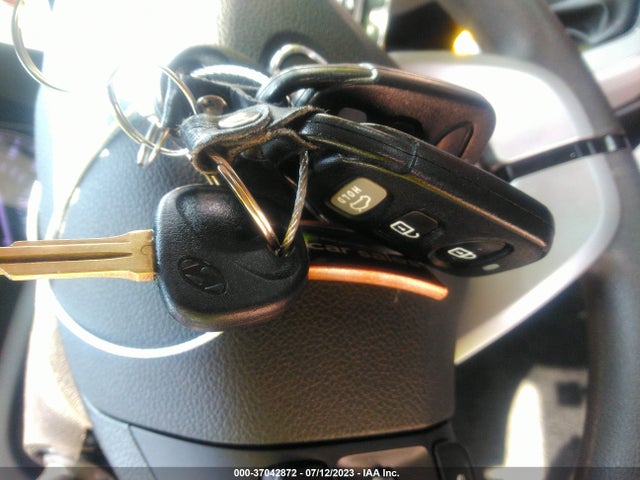 2020 HYUNDAI ELANTRA SEL VIN: 5NPD84LF4LH535132