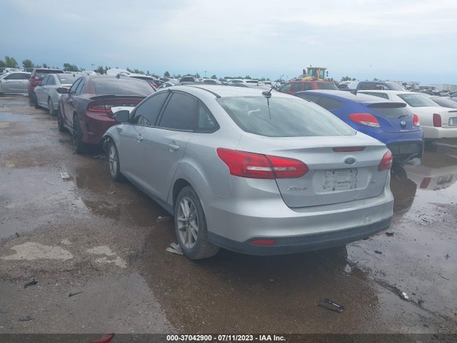 1FADP3F21HL226202 Ford FOCUS SE