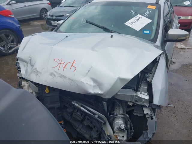 1FADP3F21HL226202 Ford FOCUS SE