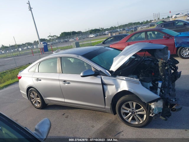 2015 HYUNDAI SONATA 2.4L SE VIN: 5NPE24AF9FH155801