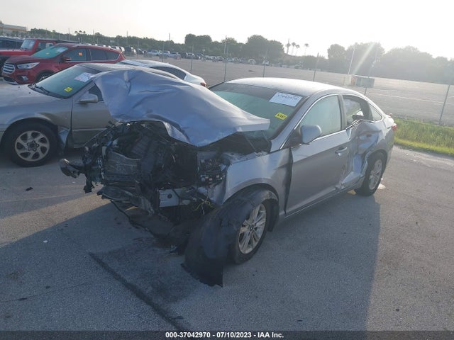 2015 HYUNDAI SONATA 2.4L SE VIN: 5NPE24AF9FH155801