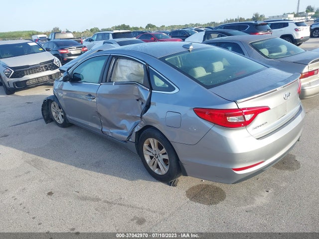 2015 HYUNDAI SONATA 2.4L SE VIN: 5NPE24AF9FH155801